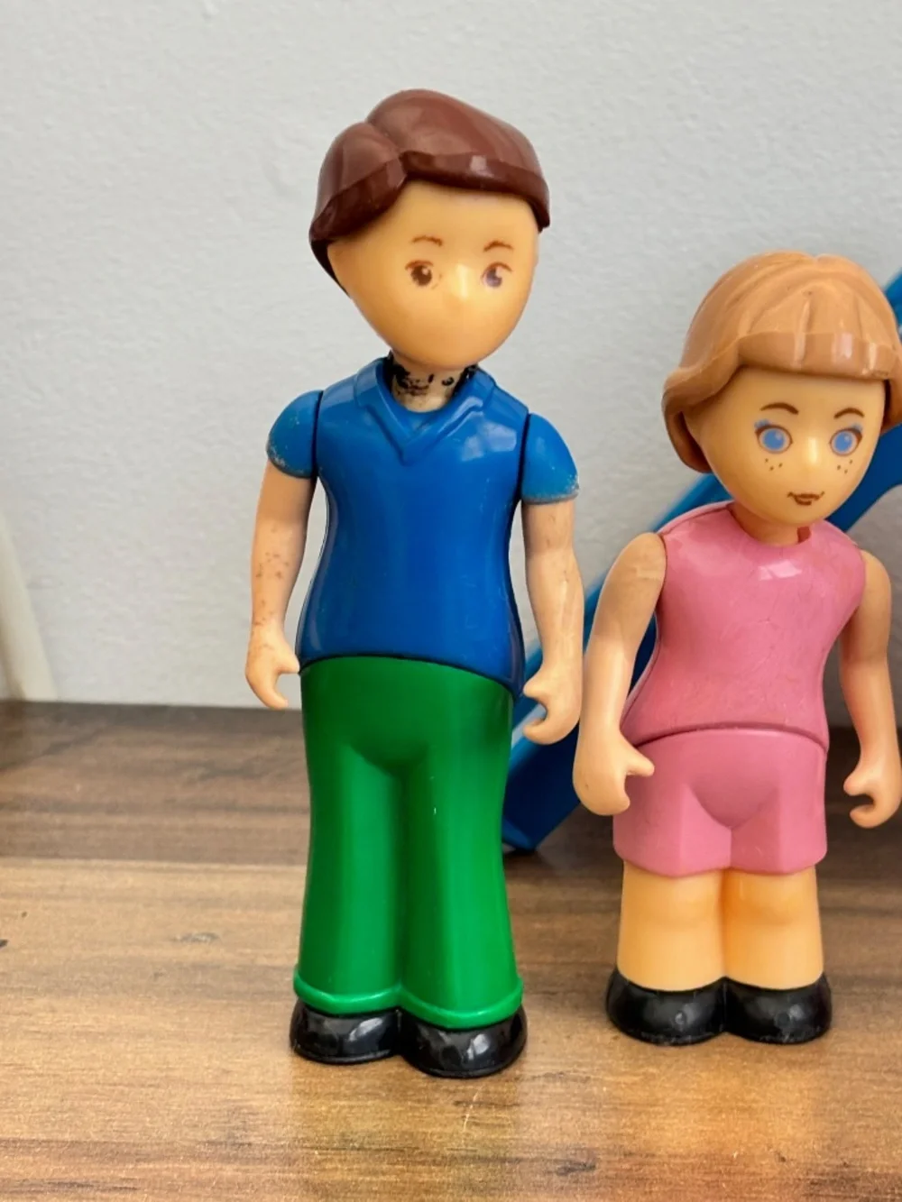 VINTAGE 1990's Little Tikes Dollhouse Family Figures LOT 5 Slide Mom Dad Kids